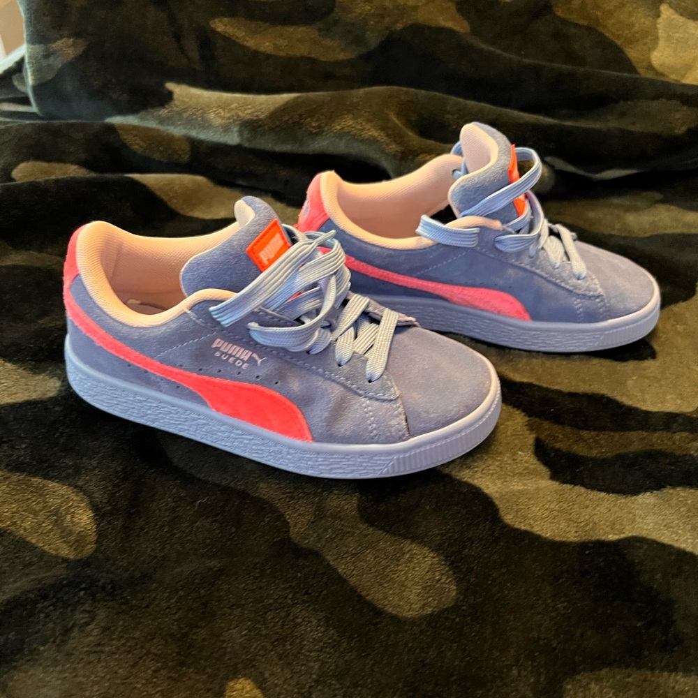 Puma periwinkle and pink in good condition size 1